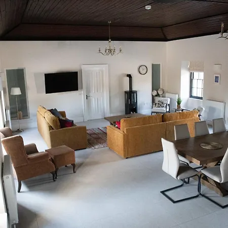 Villa The Old School House Dundrum